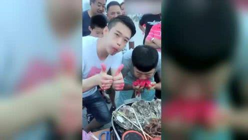 主播吃瓜群众视频,一场视觉盛宴背后的故事  第2张